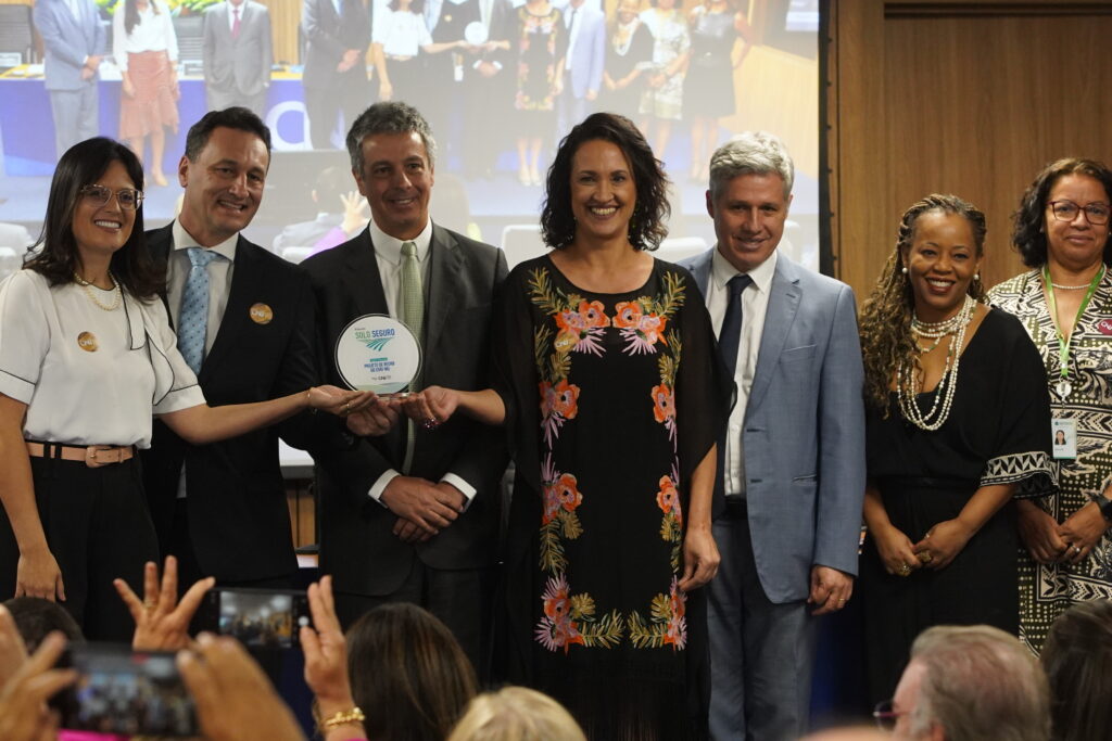 CORI-MG recebe prêmio Solo Seguro com programa que promove capacitação em Reurb